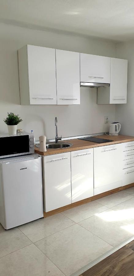 Apartments And Room Vela Senj  Ngoại thất bức ảnh