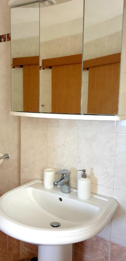 Apartments And Room Vela Senj  Ngoại thất bức ảnh